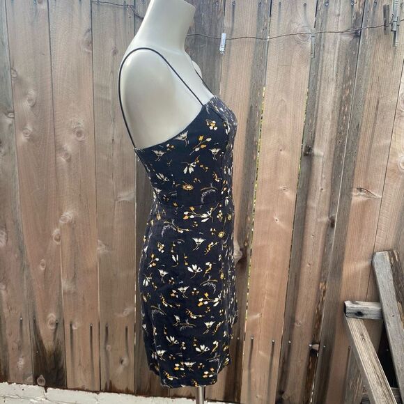 Urban Outfitters Women's Colette Stretch Linen Mini Dress in Black Size US 4 - Picture 5 of 9